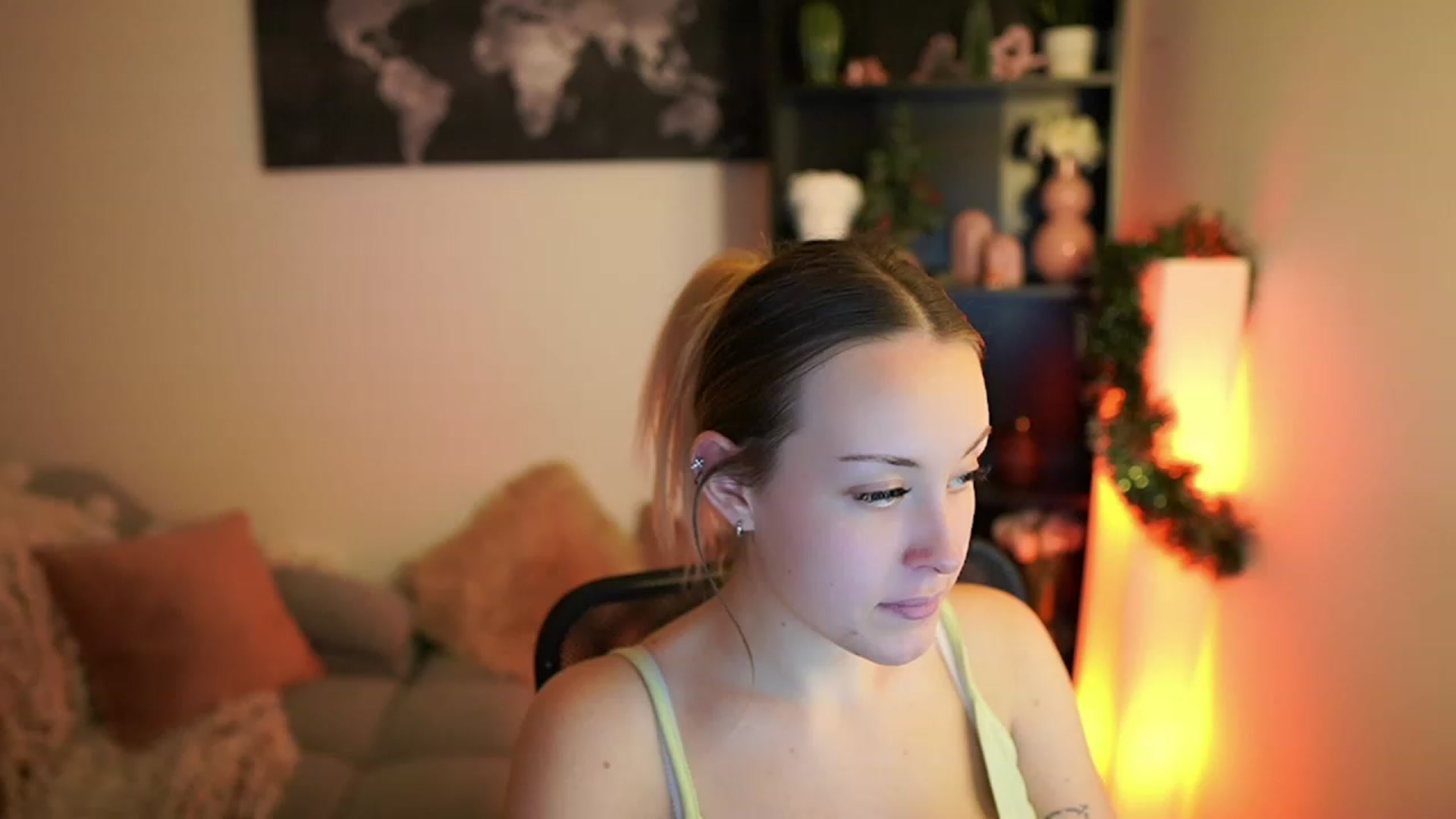 Gallery image thumbnail from Brooklyn_Ch's myfreecams stream on, 12/17/2023, 19:10 image 20 of 20