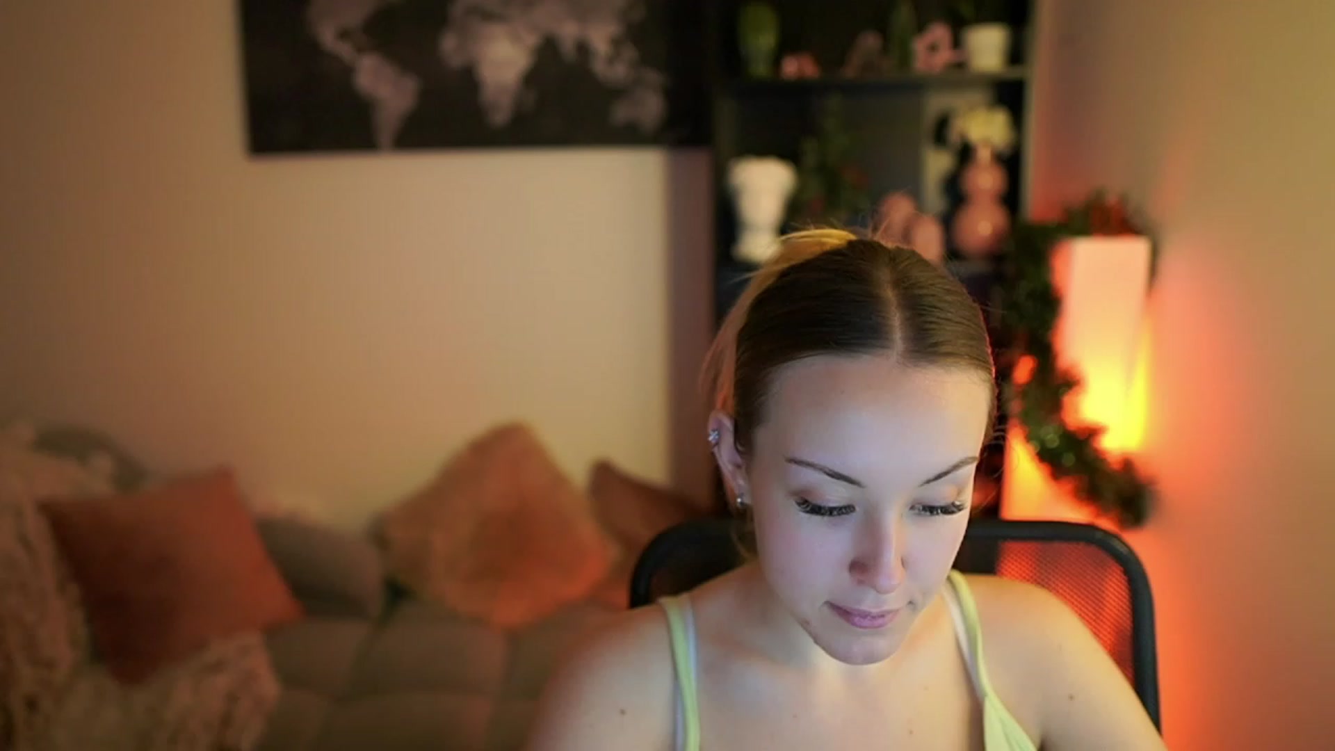 Gallery image thumbnail from Brooklyn_Ch's myfreecams stream on, 12/17/2023, 19:10 image 9 of 20