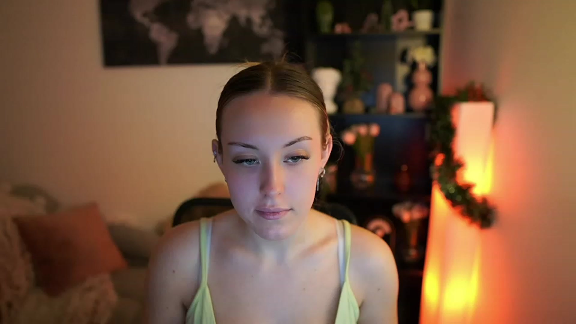 Gallery image thumbnail from Brooklyn_Ch's myfreecams stream on, 12/17/2023, 19:10 image 13 of 20
