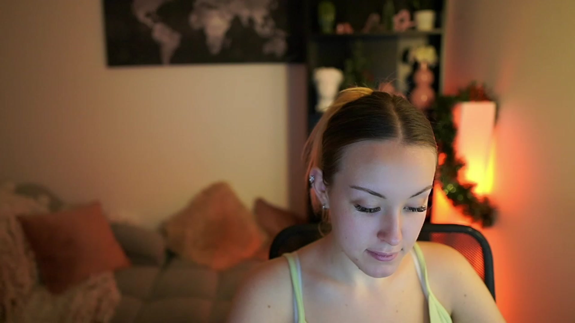 Gallery image thumbnail from Brooklyn_Ch's myfreecams stream on, 12/17/2023, 19:10 image 8 of 20