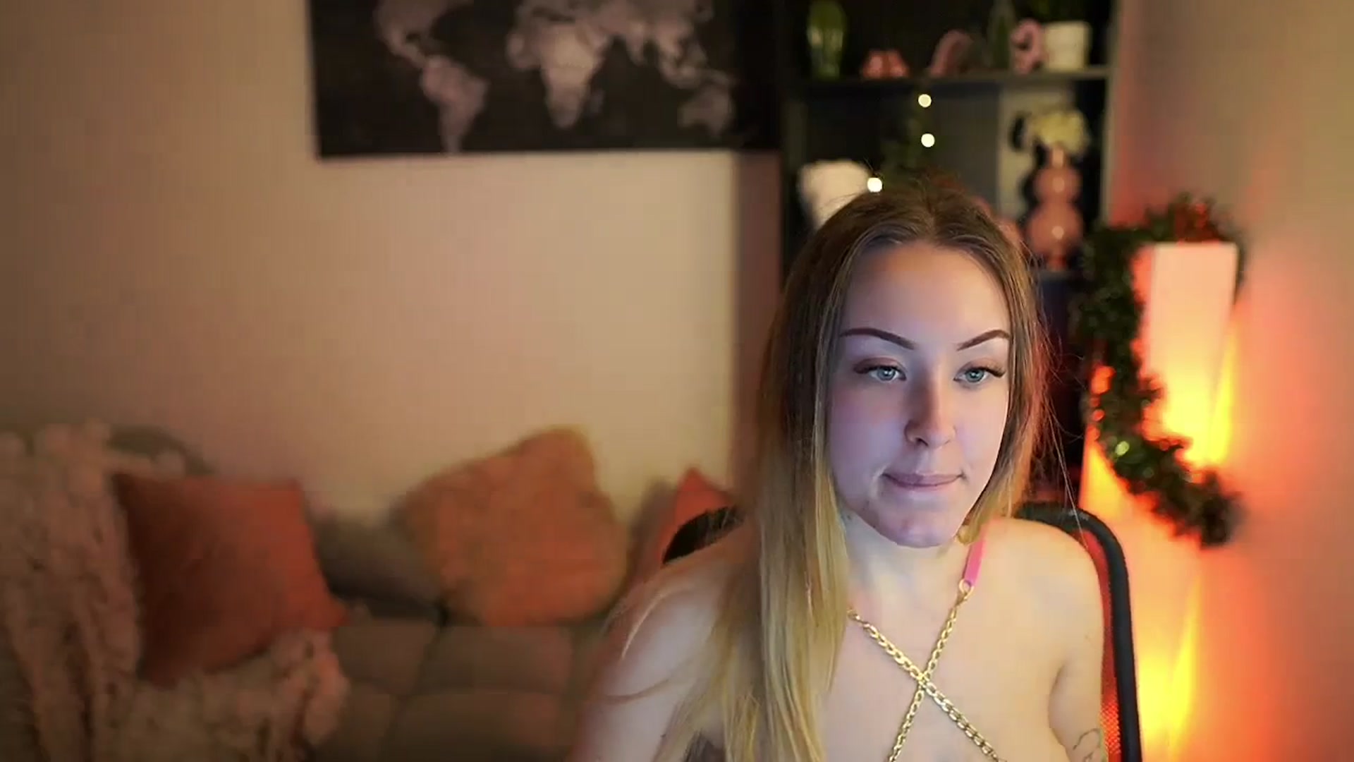 Gallery image thumbnail from Brooklyn_Ch's myfreecams stream on, 12/19/2023, 12:17 image 9 of 20