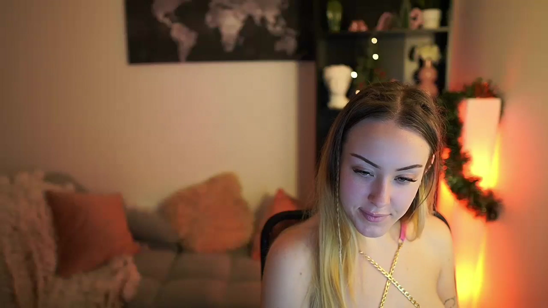 Gallery image thumbnail from Brooklyn_Ch's myfreecams stream on, 12/19/2023, 12:17 image 14 of 20