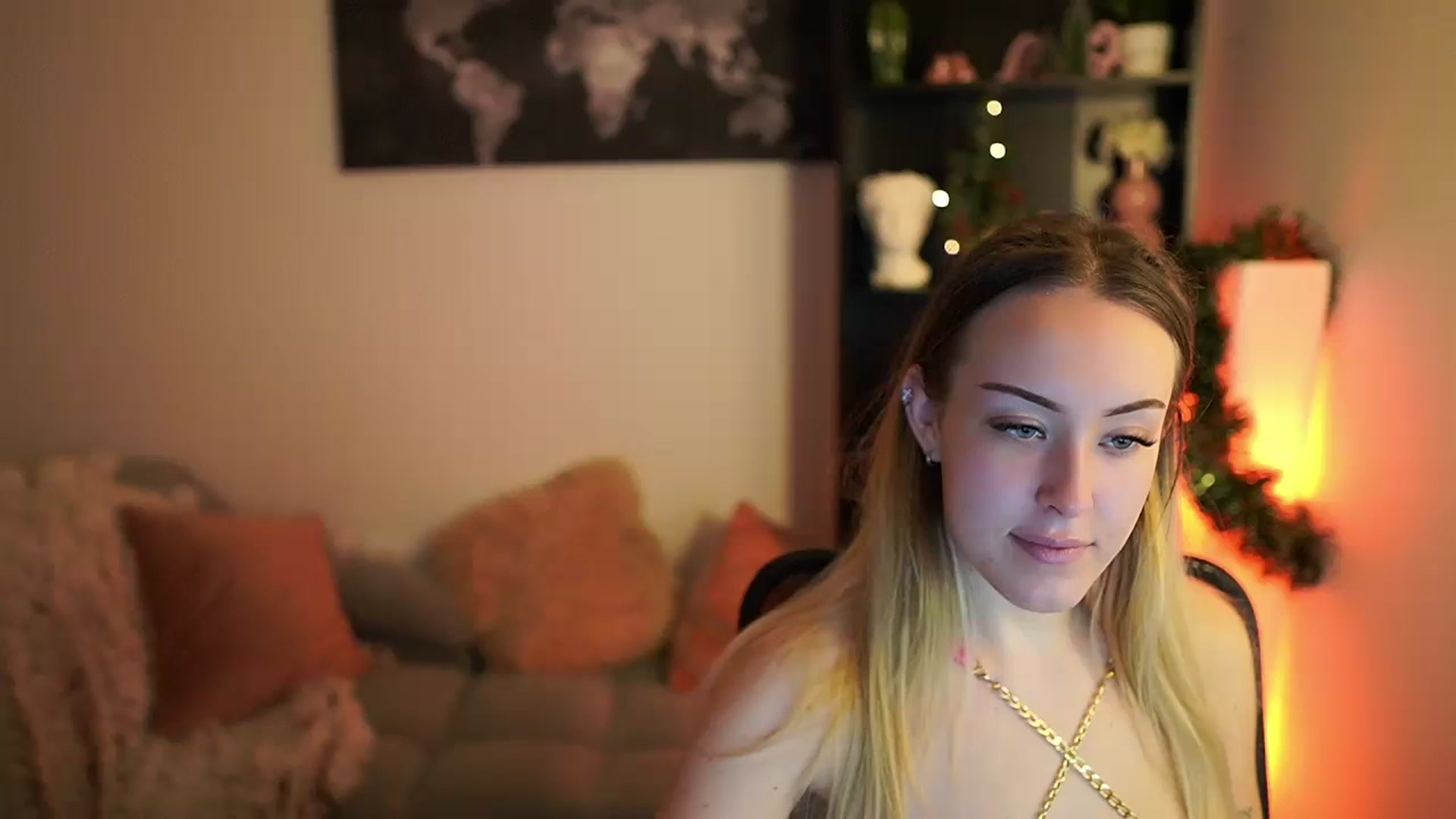 Gallery image thumbnail from Brooklyn_Ch's myfreecams stream on, 12/19/2023, 12:17 image 2 of 20