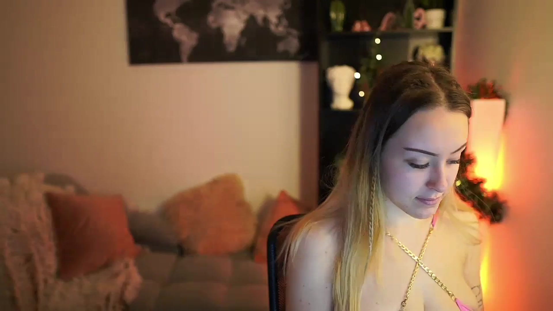 Gallery image thumbnail from Brooklyn_Ch's myfreecams stream on, 12/19/2023, 12:17 image 4 of 20