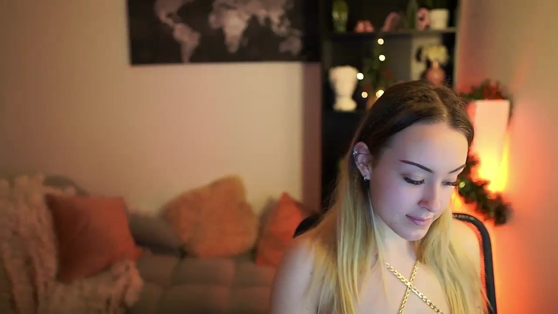 Gallery image thumbnail from Brooklyn_Ch's myfreecams stream on, 12/19/2023, 12:17 image 19 of 20