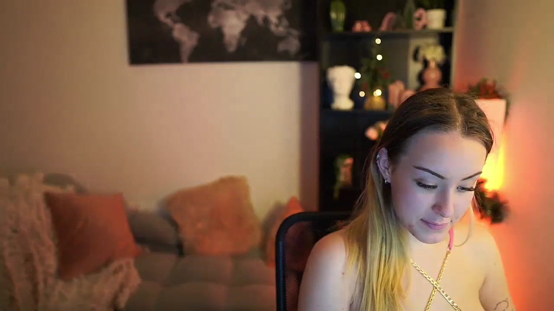 Gallery image thumbnail from Brooklyn_Ch's myfreecams stream on, 12/19/2023, 14:46 image 6 of 20