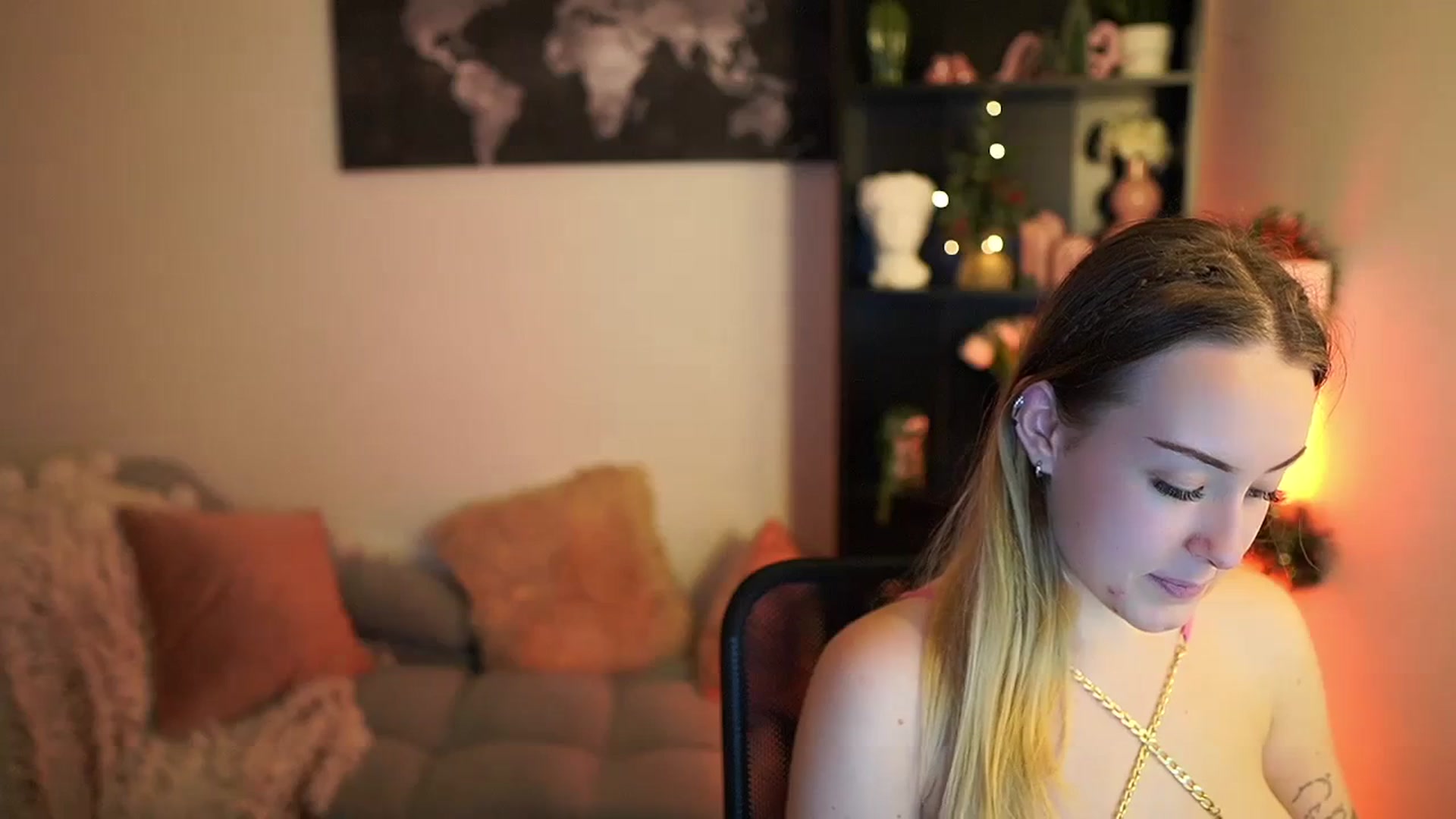 Gallery image thumbnail from Brooklyn_Ch's myfreecams stream on, 12/19/2023, 14:46 image 2 of 20