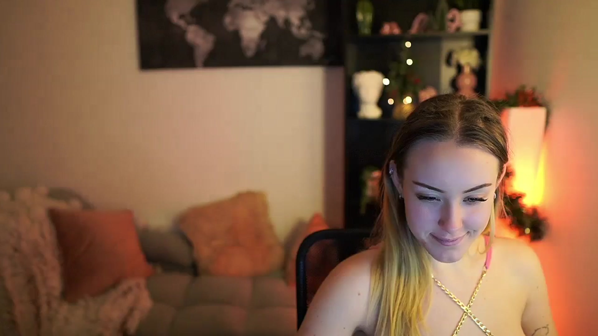 Gallery image thumbnail from Brooklyn_Ch's myfreecams stream on, 12/19/2023, 14:46 image 3 of 20