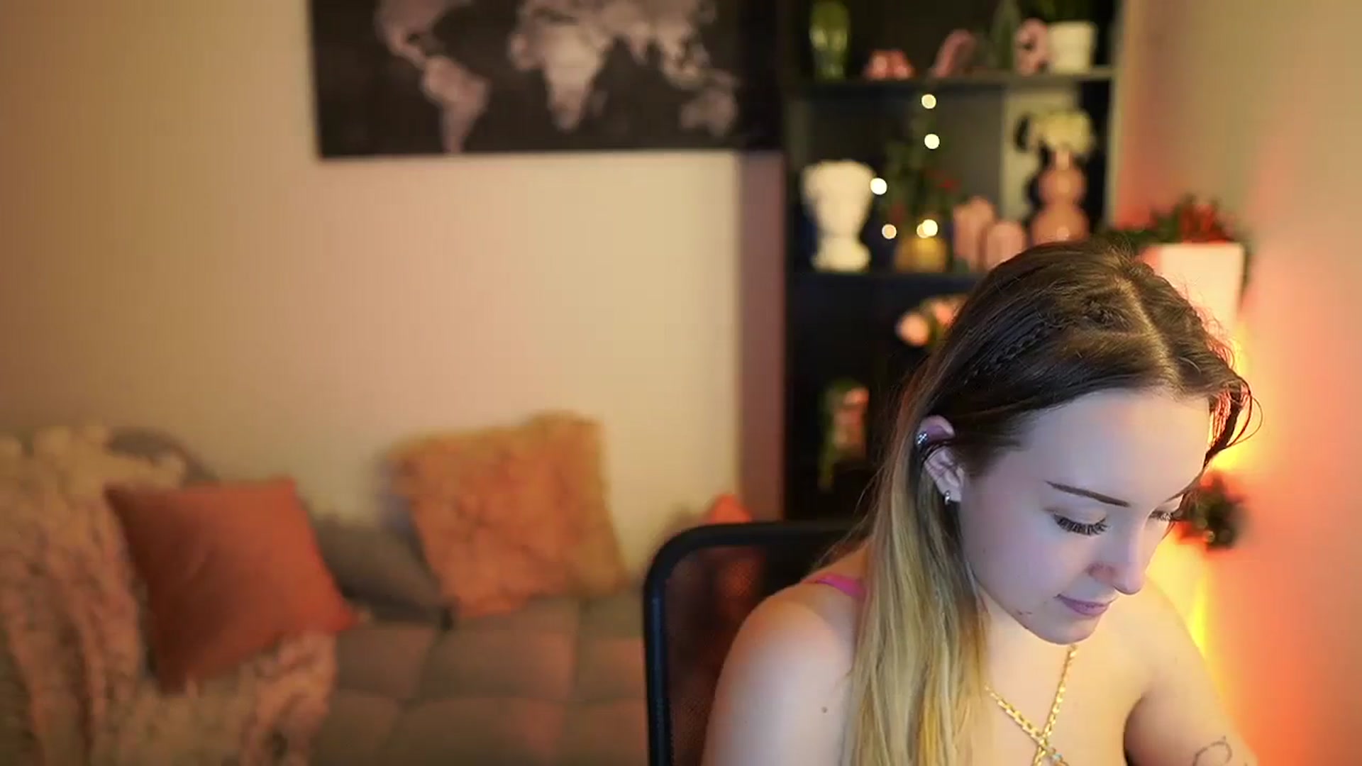 Gallery image thumbnail from Brooklyn_Ch's myfreecams stream on, 12/19/2023, 16:01 image 20 of 20
