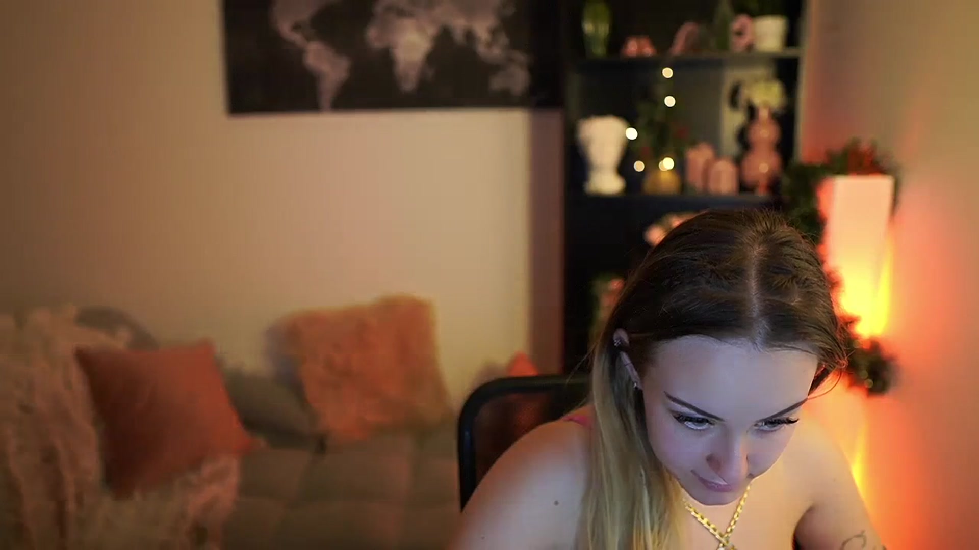 Gallery image thumbnail from Brooklyn_Ch's myfreecams stream on, 12/19/2023, 16:01 image 19 of 20