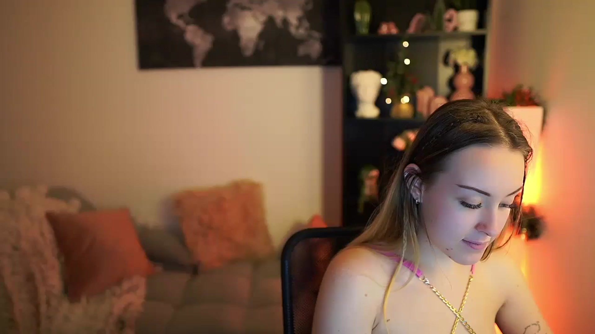 Gallery image thumbnail from Brooklyn_Ch's myfreecams stream on, 12/19/2023, 16:01 image 11 of 20