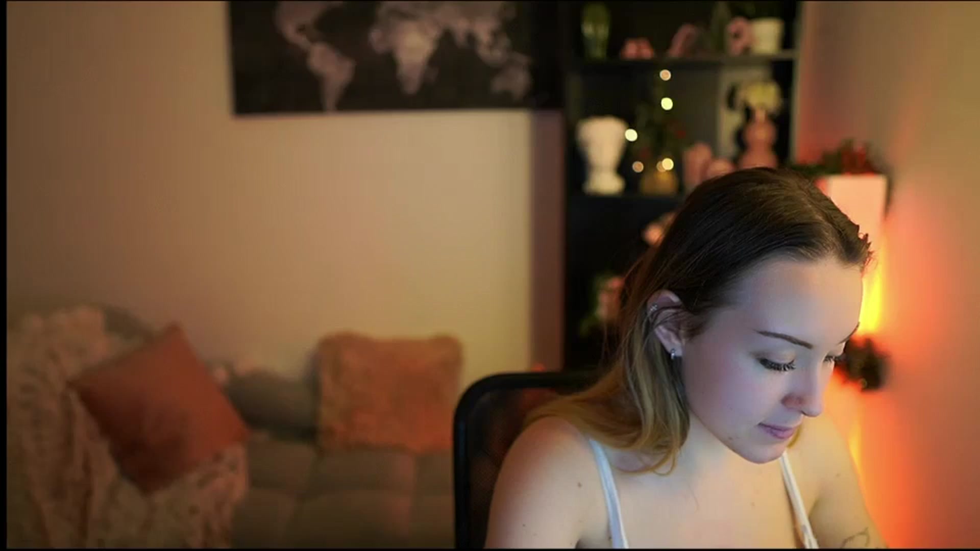 Gallery image thumbnail from Brooklyn_Ch's myfreecams stream on, 12/23/2023, 18:57 image 18 of 20