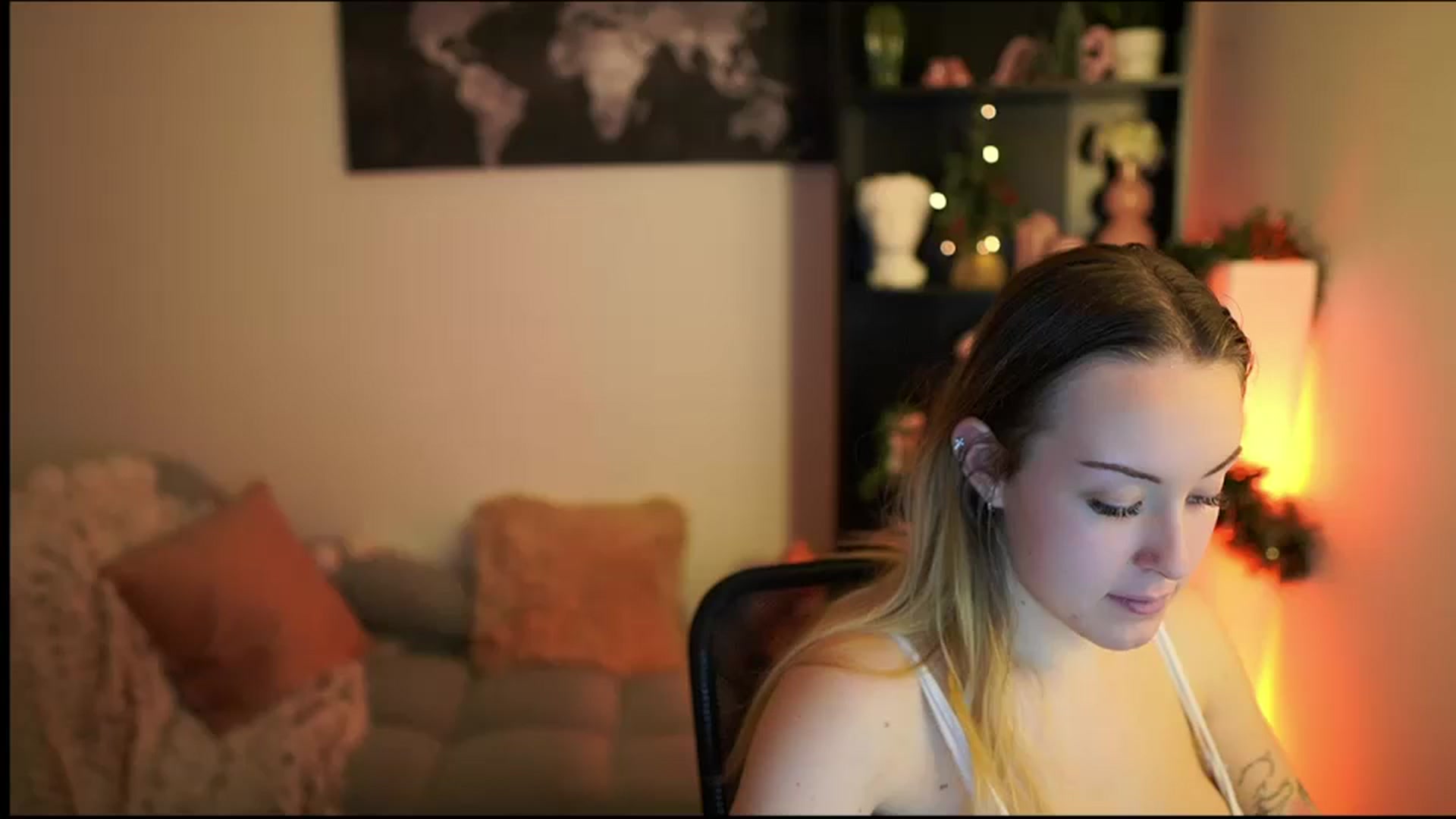 Gallery image thumbnail from Brooklyn_Ch's myfreecams stream on, 12/23/2023, 18:57 image 4 of 20