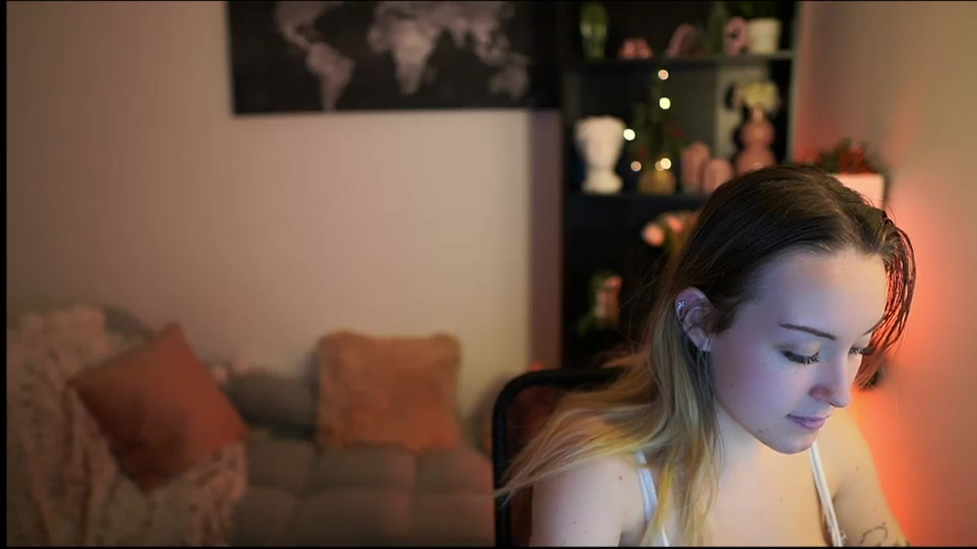 Gallery image thumbnail from Brooklyn_Ch's myfreecams stream on, 12/23/2023, 18:57 image 3 of 20