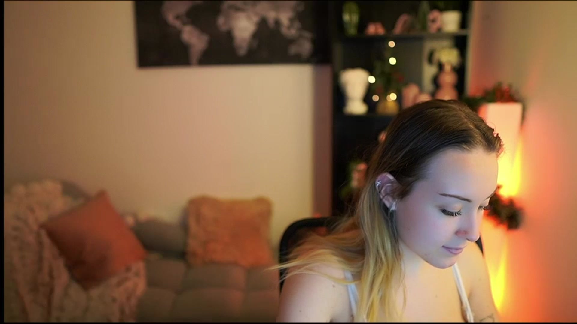 Gallery image thumbnail from Brooklyn_Ch's myfreecams stream on, 12/23/2023, 18:57 image 5 of 20