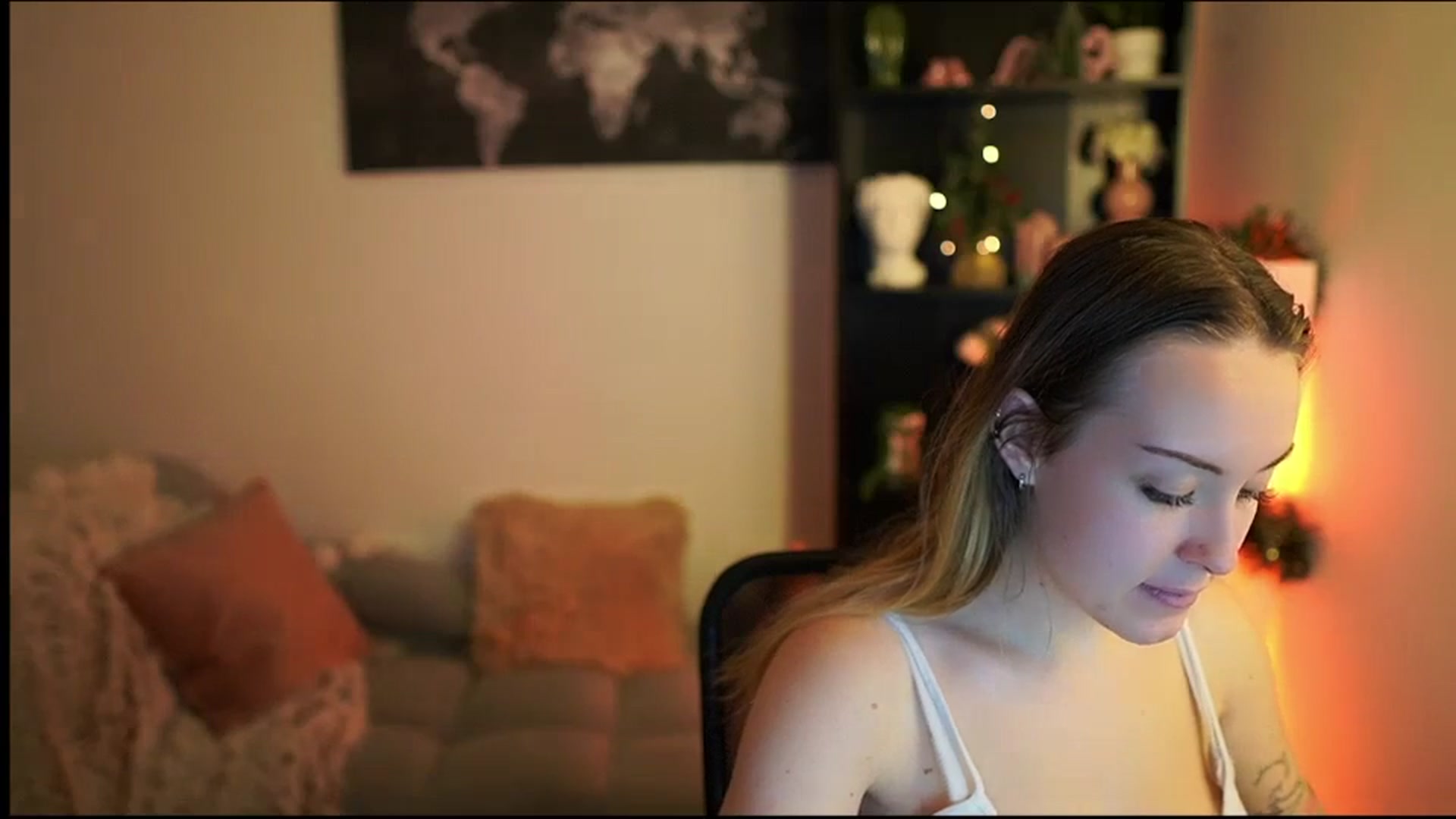 Gallery image thumbnail from Brooklyn_Ch's myfreecams stream on, 12/23/2023, 18:57 image 7 of 20
