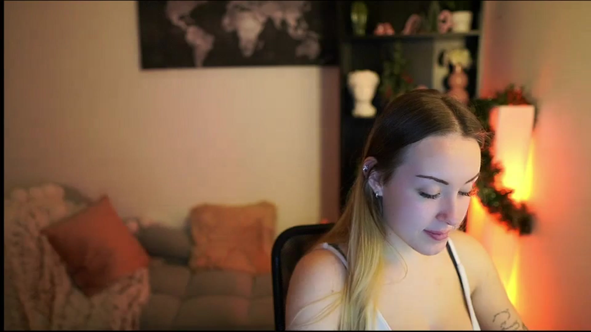 Gallery image thumbnail from Brooklyn_Ch's myfreecams stream on, 12/27/2023, 11:30 image 2 of 20