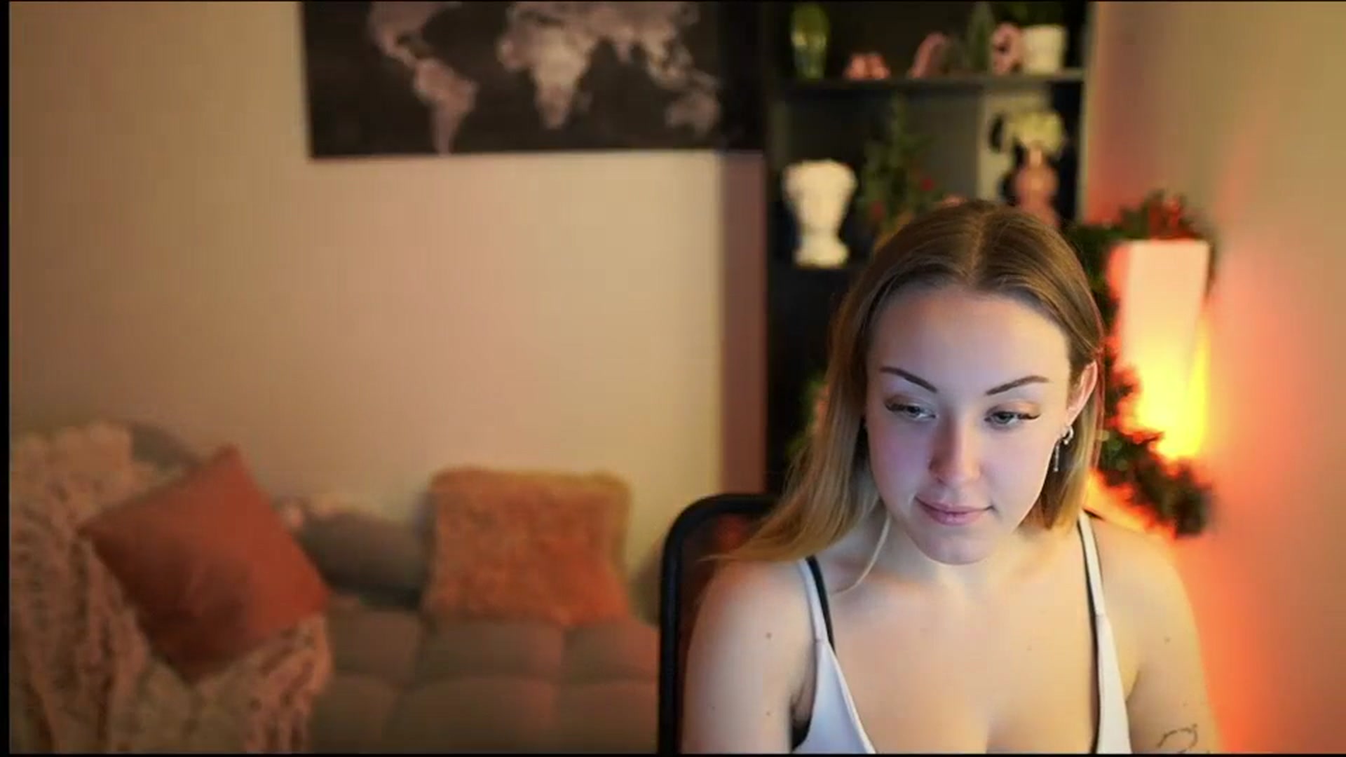 Gallery image thumbnail from Brooklyn_Ch's myfreecams stream on, 12/27/2023, 14:45 image 18 of 20