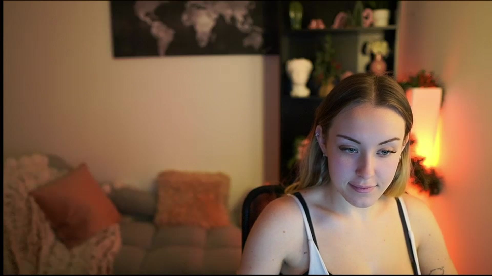Gallery image thumbnail from Brooklyn_Ch's myfreecams stream on, 12/27/2023, 15:38 image 19 of 20