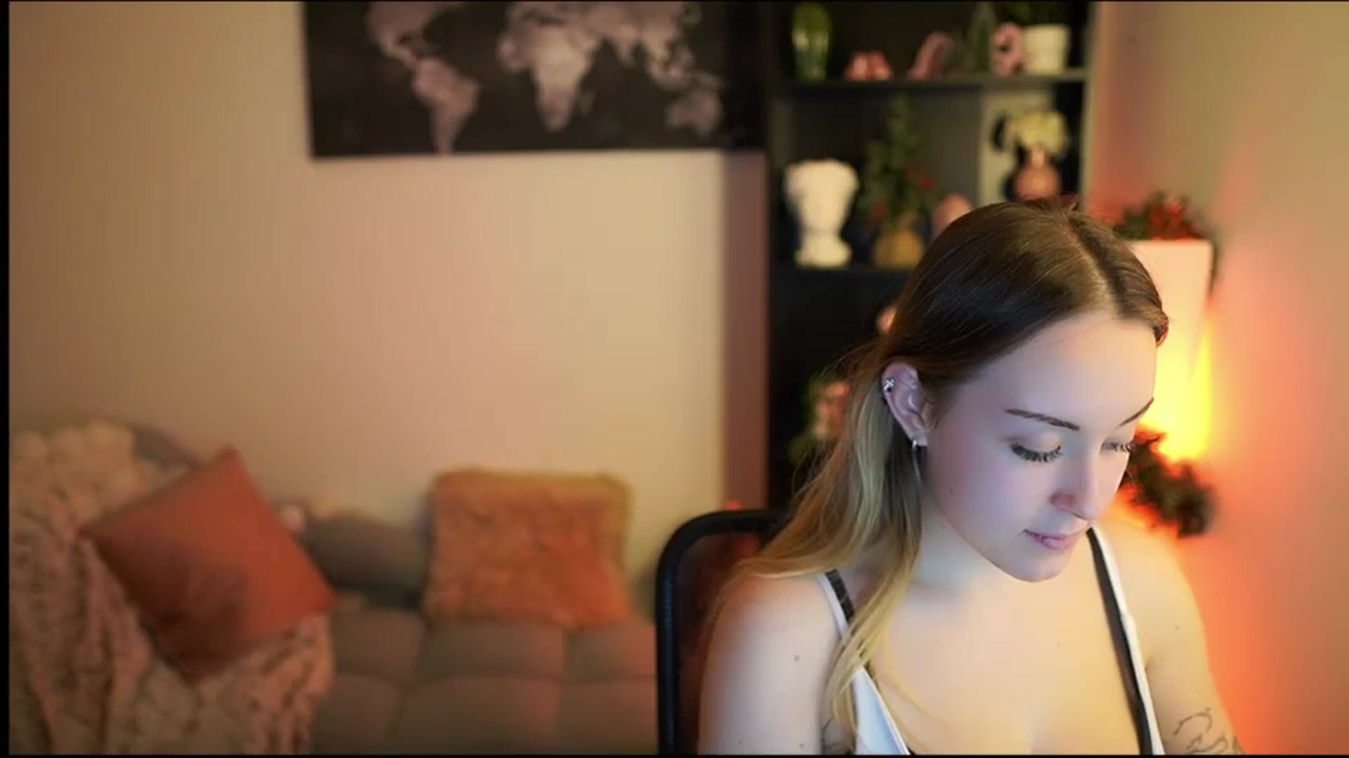 Gallery image thumbnail from Brooklyn_Ch's myfreecams stream on, 12/27/2023, 15:38 image 8 of 20