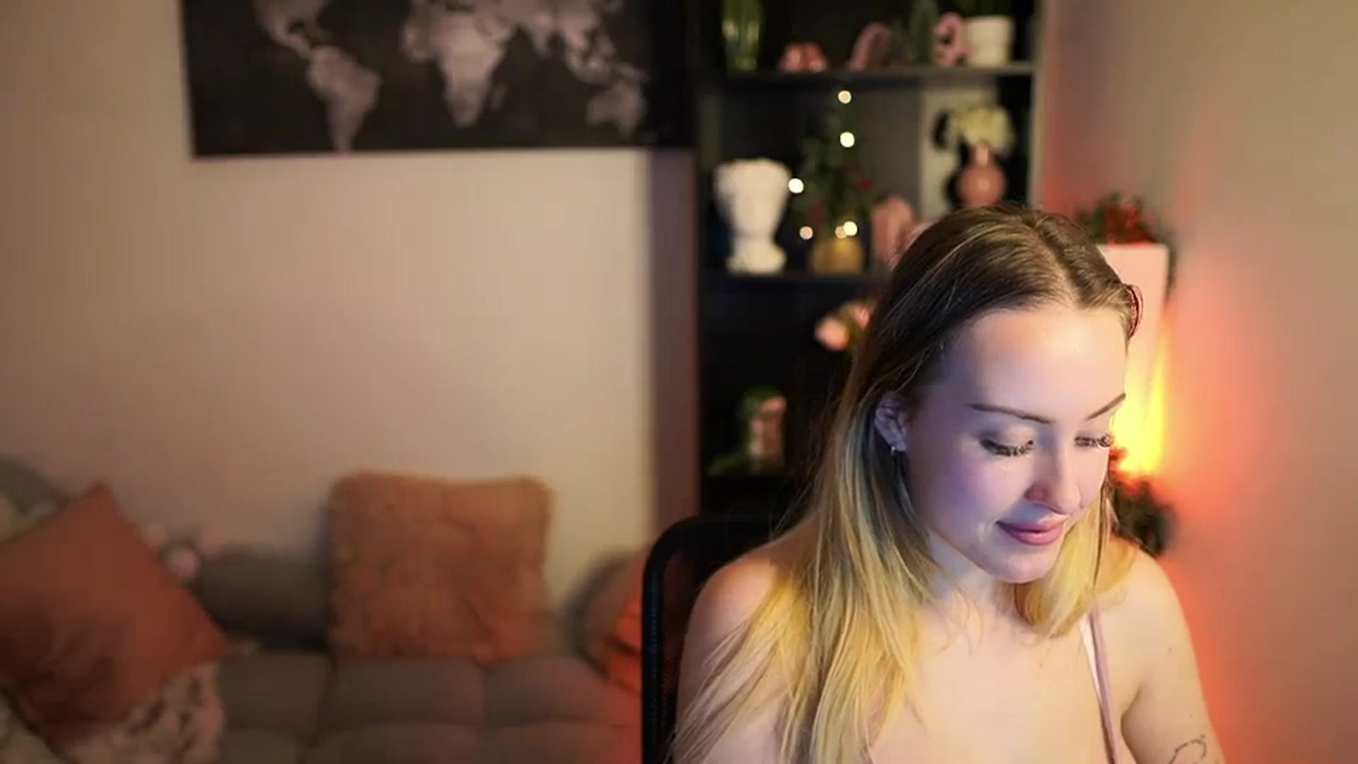 Gallery image thumbnail from Brooklyn_Ch's myfreecams stream on, 12/28/2023, 16:39 image 18 of 20
