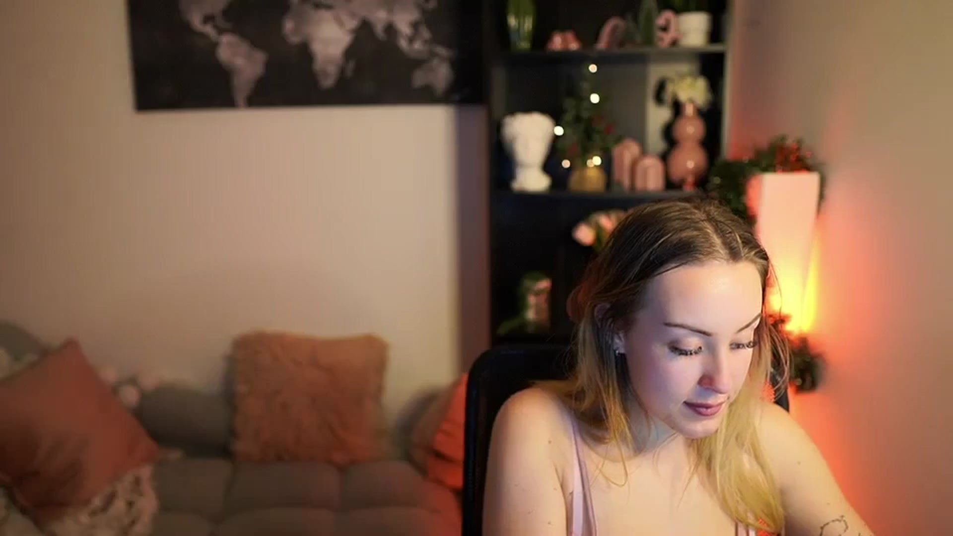 Gallery image thumbnail from Brooklyn_Ch's myfreecams stream on, 12/28/2023, 18:19 image 19 of 20