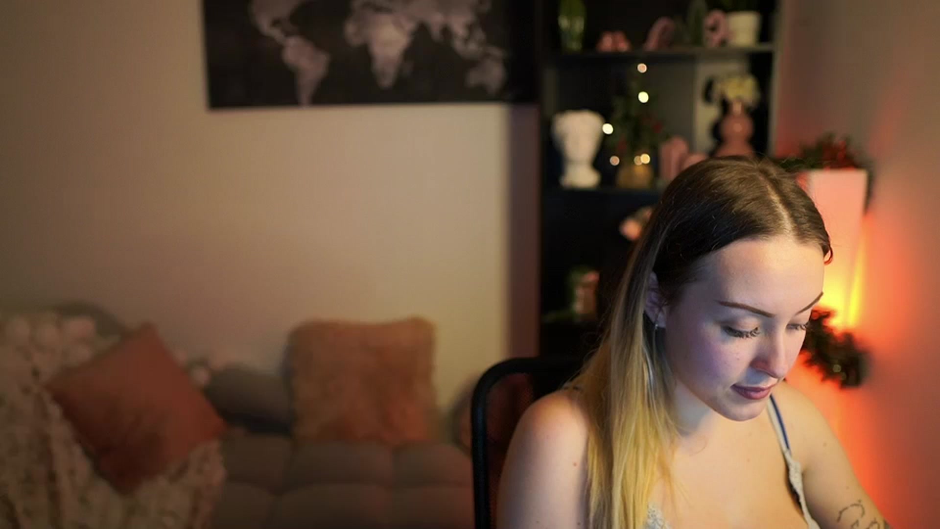 Gallery image thumbnail from Brooklyn_Ch's myfreecams stream on, 12/29/2023, 16:04 image 18 of 20