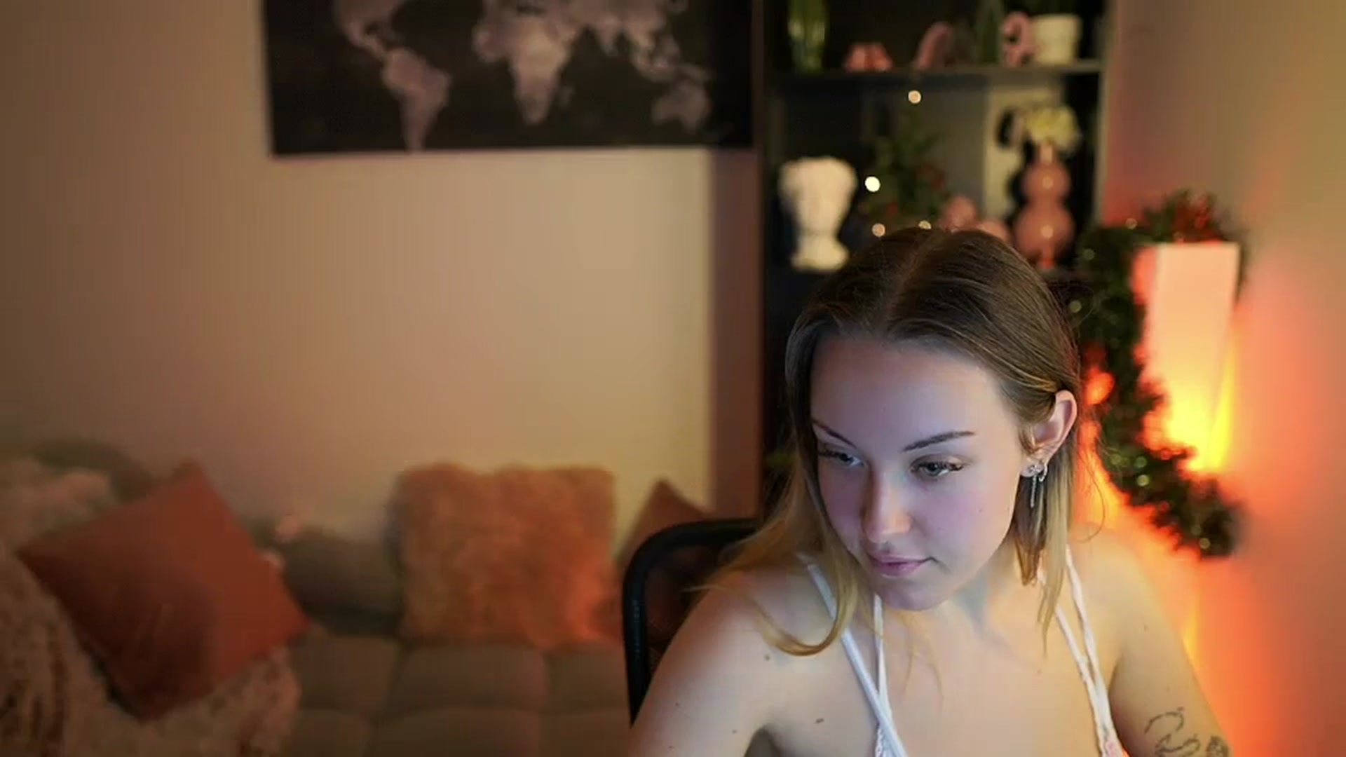 Gallery image thumbnail from Brooklyn_Ch's myfreecams stream on, 12/31/2023, 10:21 image 4 of 20