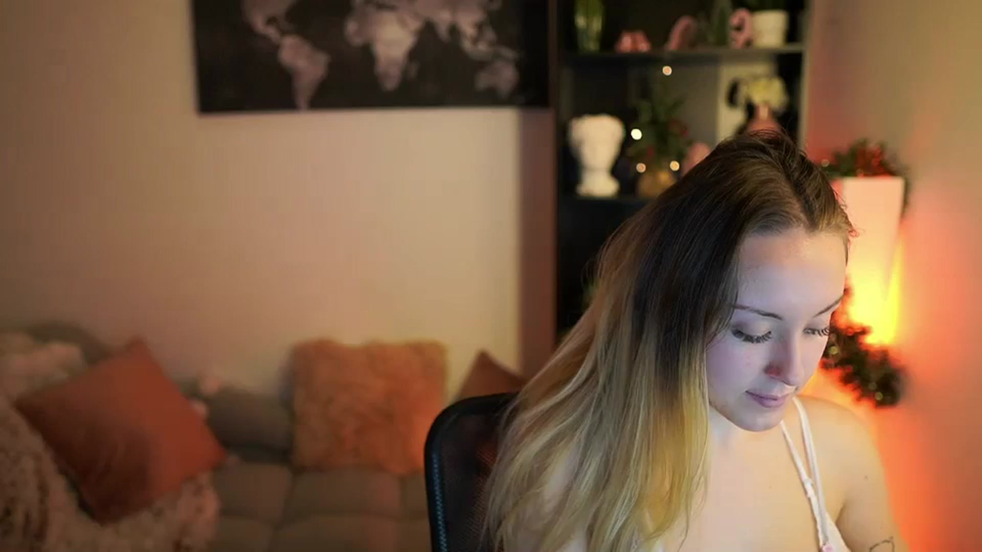 Gallery image thumbnail from Brooklyn_Ch's myfreecams stream on, 12/31/2023, 11:41 image 6 of 20