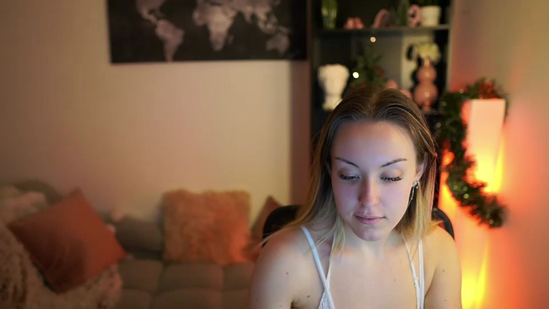 Gallery image thumbnail from Brooklyn_Ch's myfreecams stream on, 12/31/2023, 11:41 image 8 of 20