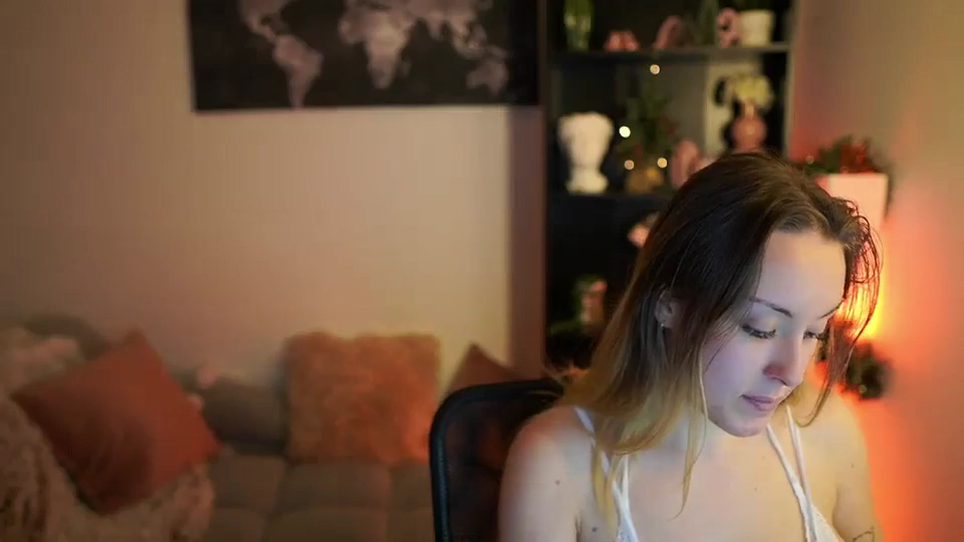 Gallery image thumbnail from Brooklyn_Ch's myfreecams stream on, 12/31/2023, 11:41 image 7 of 20