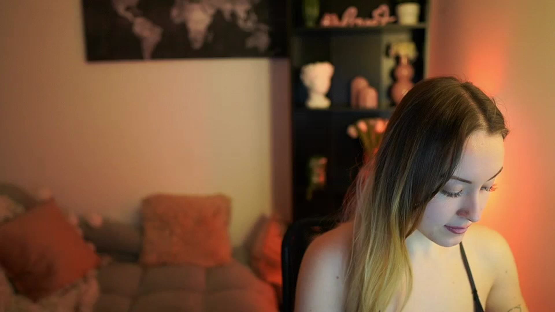 Gallery image thumbnail from Brooklyn_Ch's myfreecams stream on, 01/04/2024, 12:10 image 12 of 20