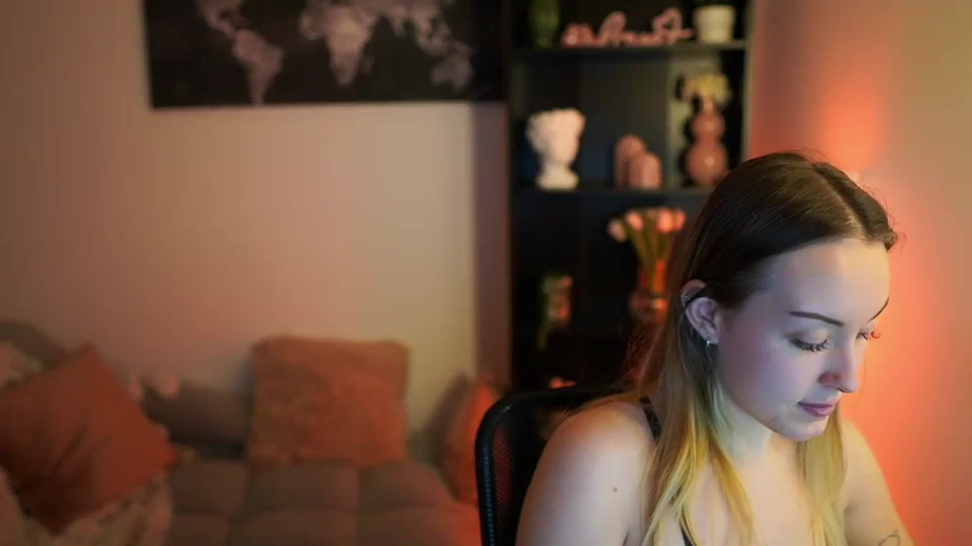 Gallery image thumbnail from Brooklyn_Ch's myfreecams stream on, 01/04/2024, 14:01 image 8 of 20