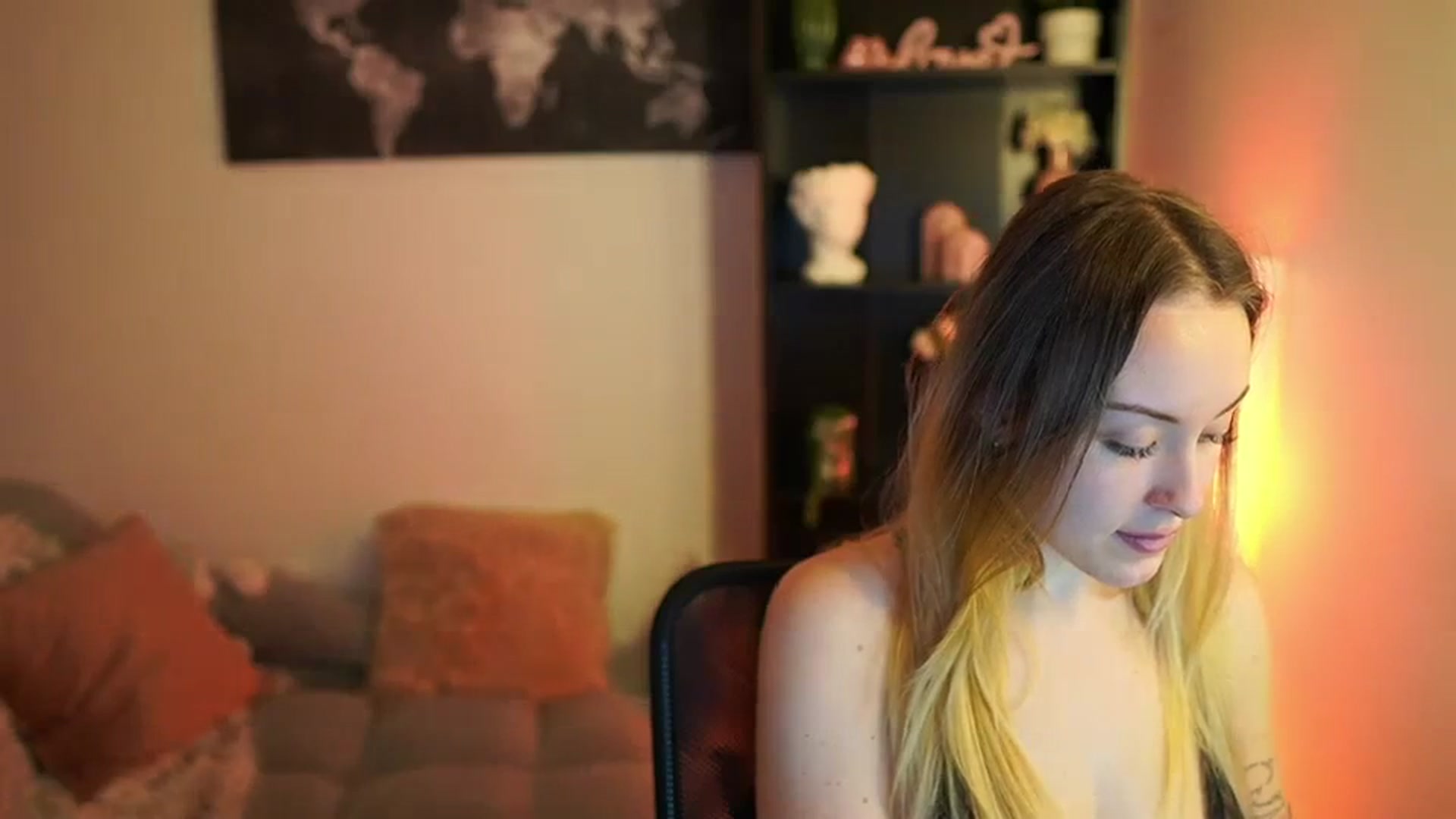 Gallery image thumbnail from Brooklyn_Ch's myfreecams stream on, 01/04/2024, 14:01 image 2 of 20