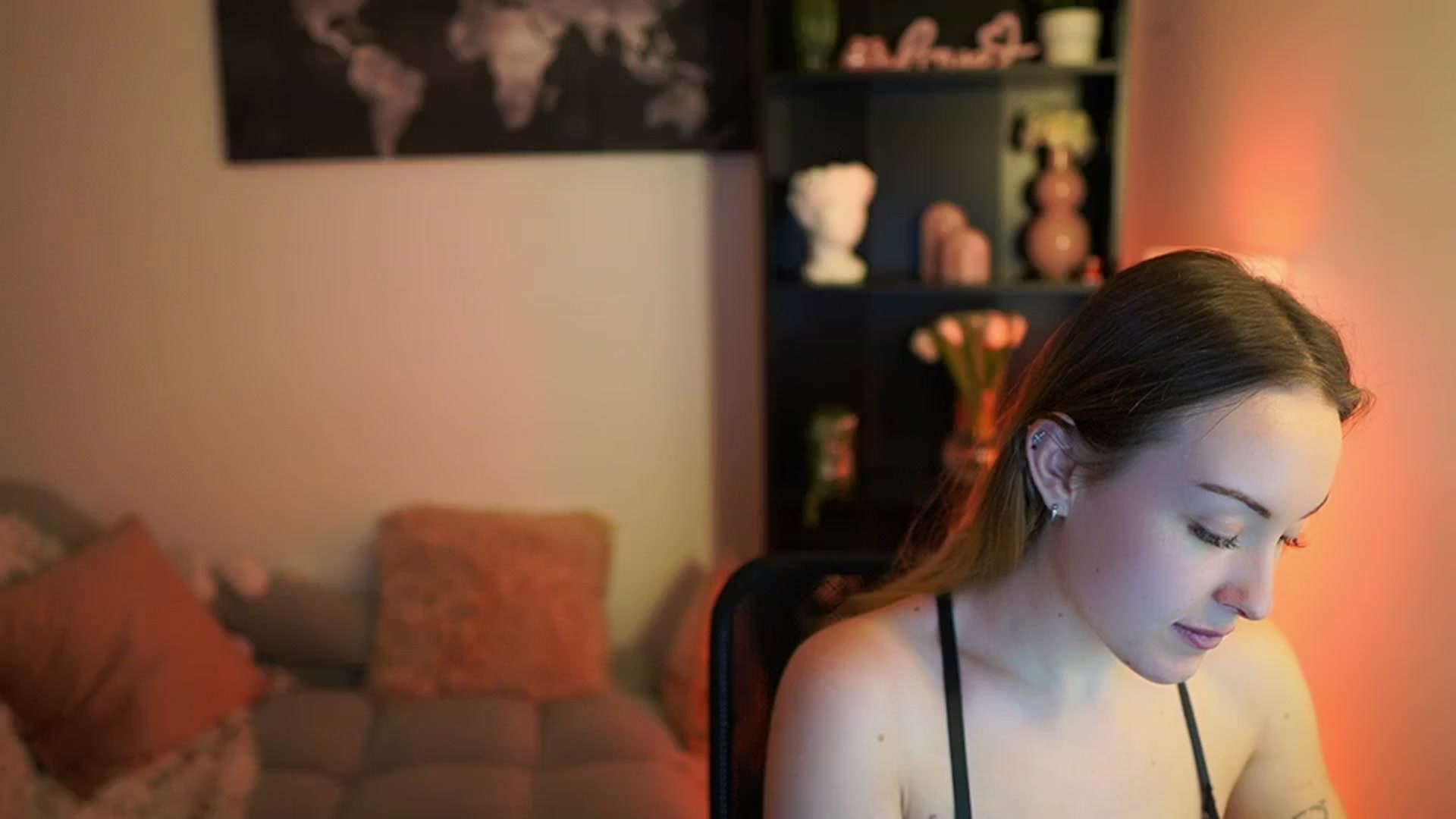 Gallery image thumbnail from Brooklyn_Ch's myfreecams stream on, 01/04/2024, 14:01 image 16 of 20
