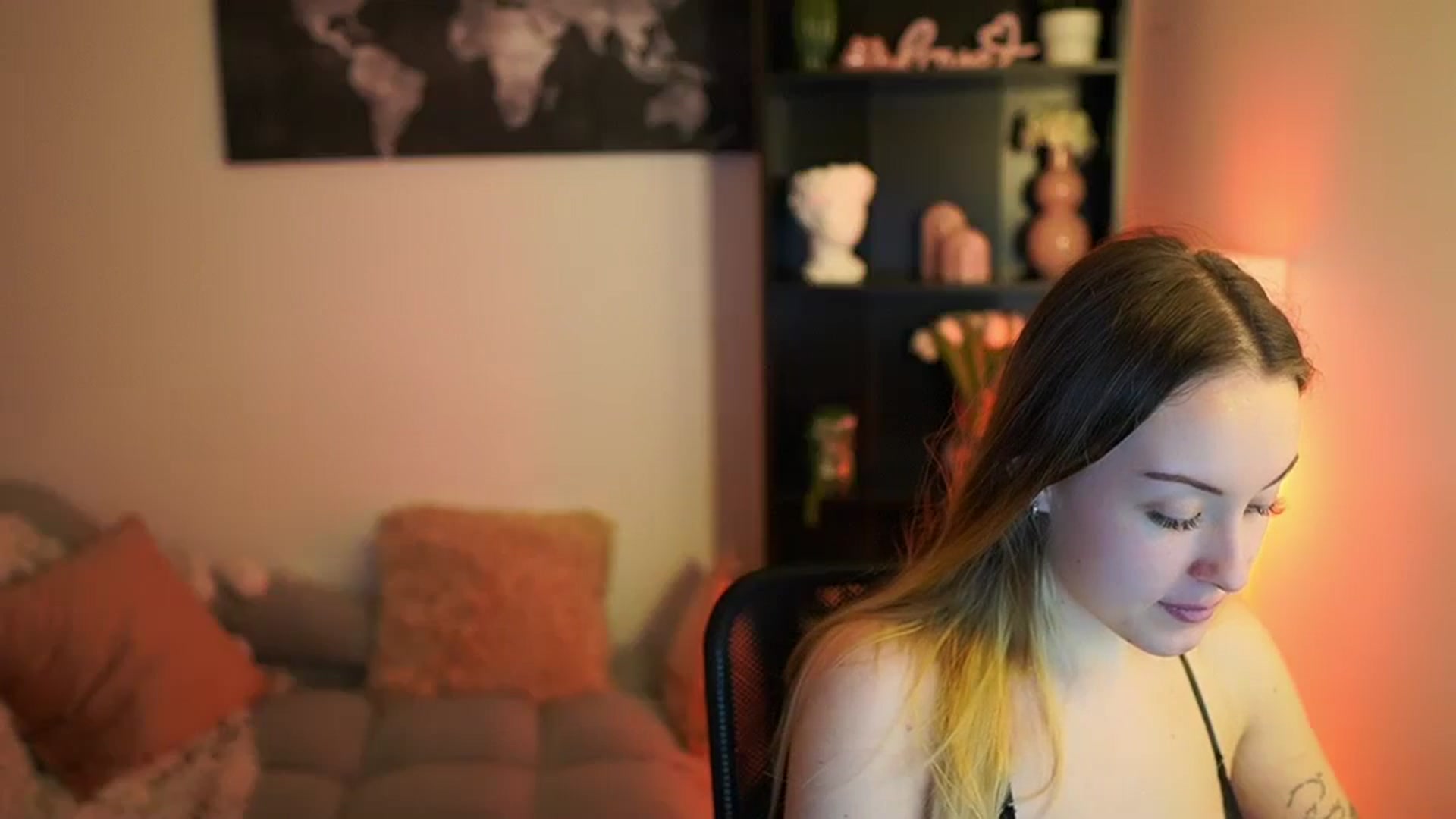 Gallery image thumbnail from Brooklyn_Ch's myfreecams stream on, 01/04/2024, 14:01 image 4 of 20