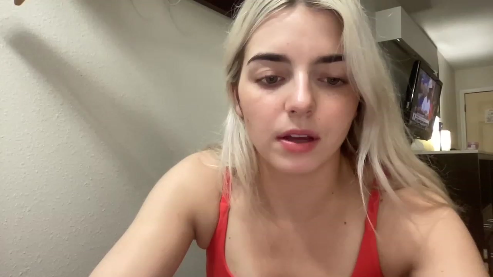 Gallery image thumbnail from Brooklynbaby5's myfreecams stream on, 04/06/2023, 23:58 image 6 of 20