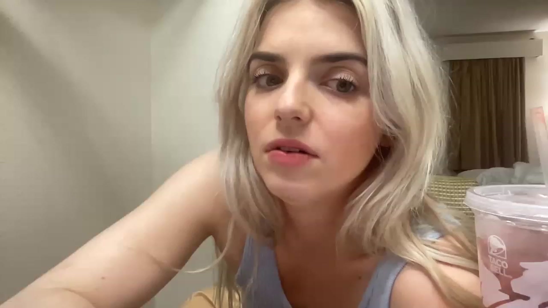 Gallery image thumbnail from Brooklynbaby5's myfreecams stream on, 04/09/2023, 09:17 image 1 of 20