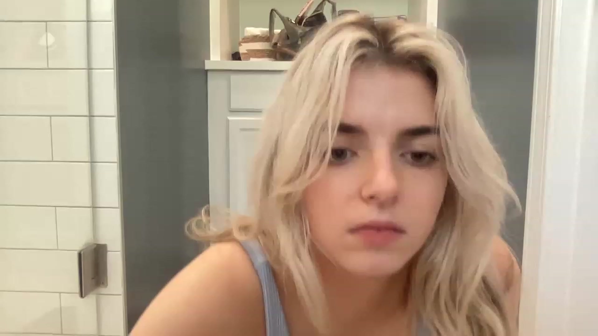 Gallery image thumbnail from Brooklynbaby5's myfreecams stream on, 04/09/2023, 21:02 image 8 of 20