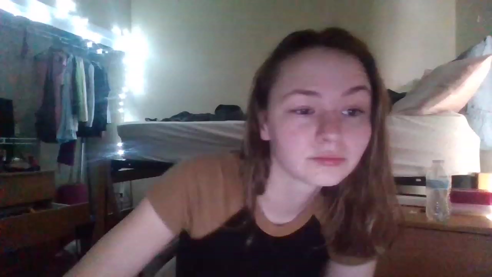Gallery image thumbnail from Brooklyneve's myfreecams stream on, 02/06/2023, 16:31 image 14 of 20