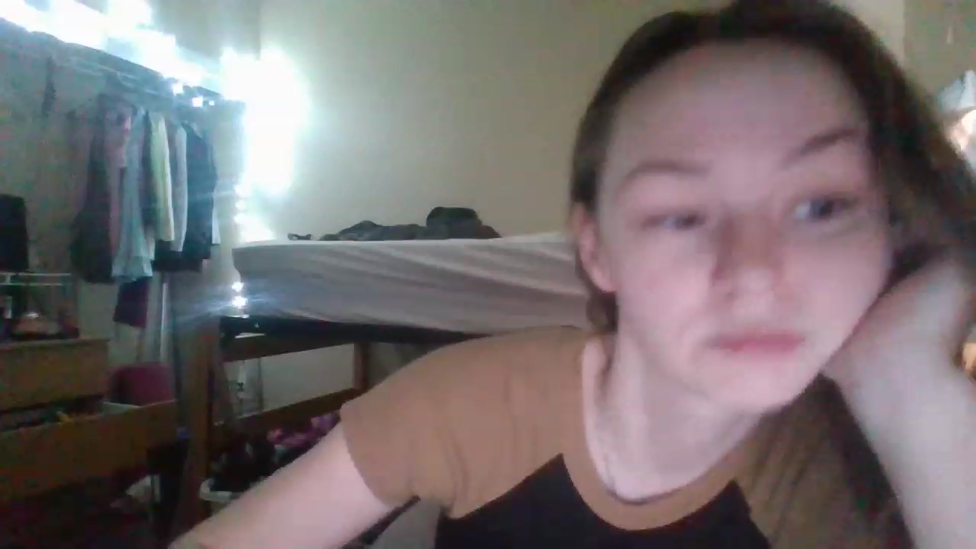 Gallery image thumbnail from Brooklyneve's myfreecams stream on, 02/06/2023, 16:31 image 13 of 20
