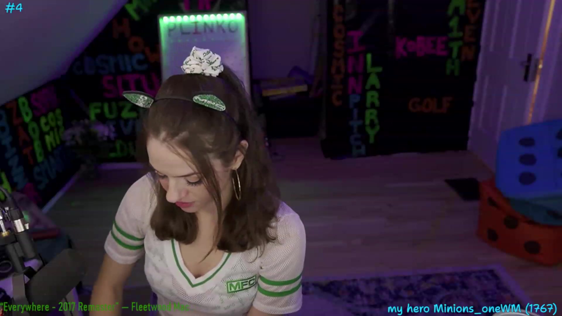 Gallery image thumbnail from BrophiesDom's myfreecams stream on, 07/18/2023, 10:51 image 18 of 20