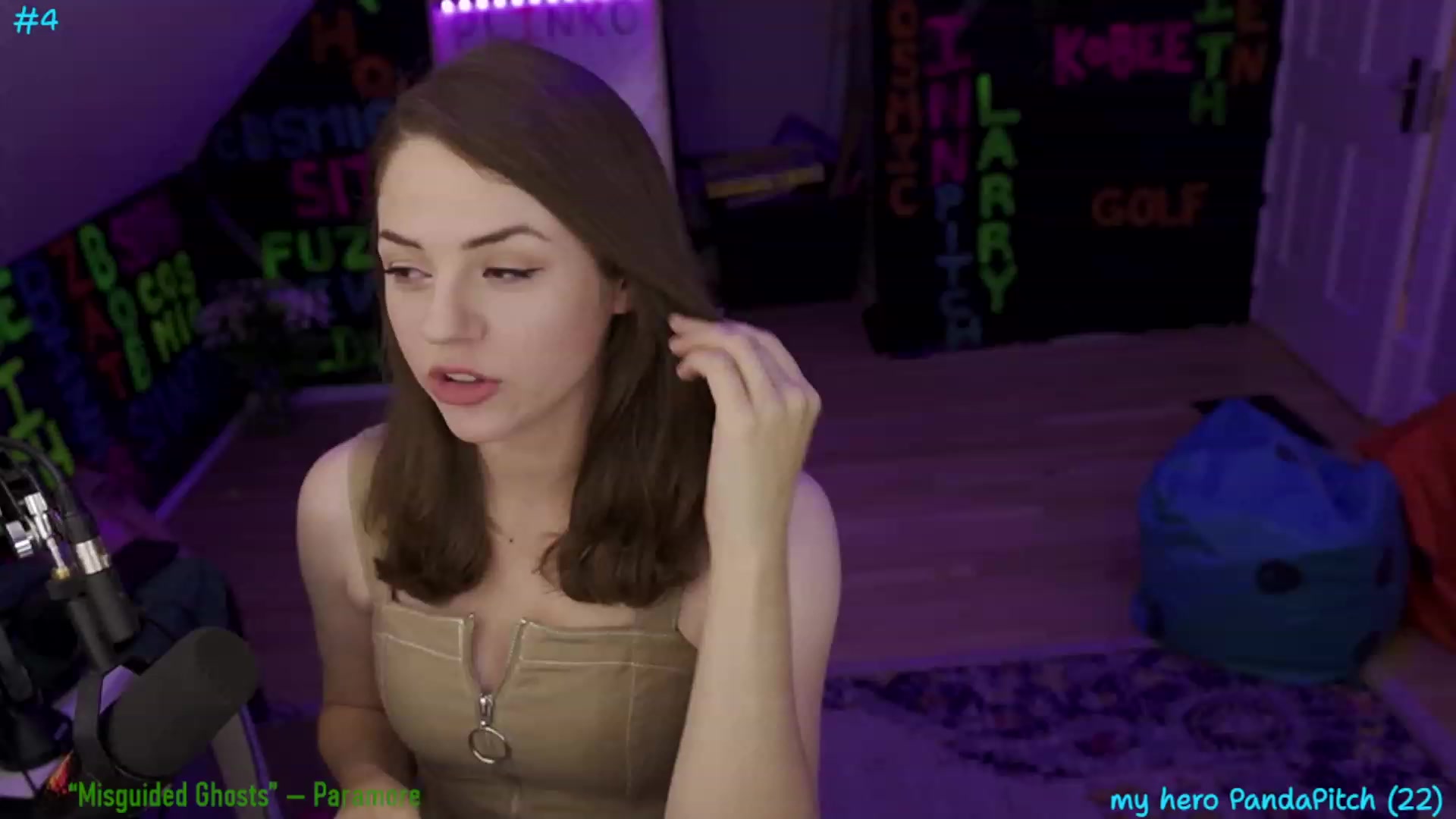 Gallery image thumbnail from BrophiesDom's myfreecams stream on, 07/19/2023, 05:09 image 6 of 20
