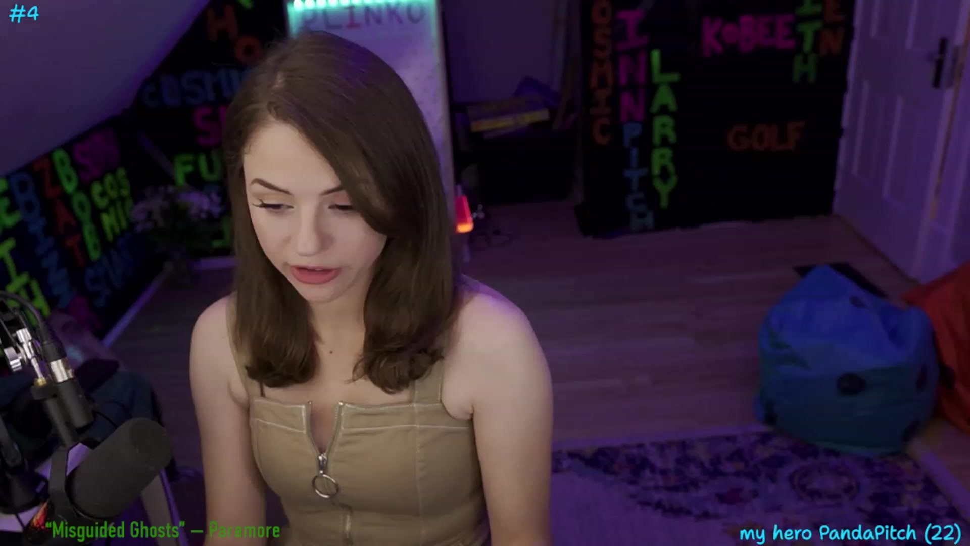 Gallery image thumbnail from BrophiesDom's myfreecams stream on, 07/19/2023, 05:09 image 3 of 20
