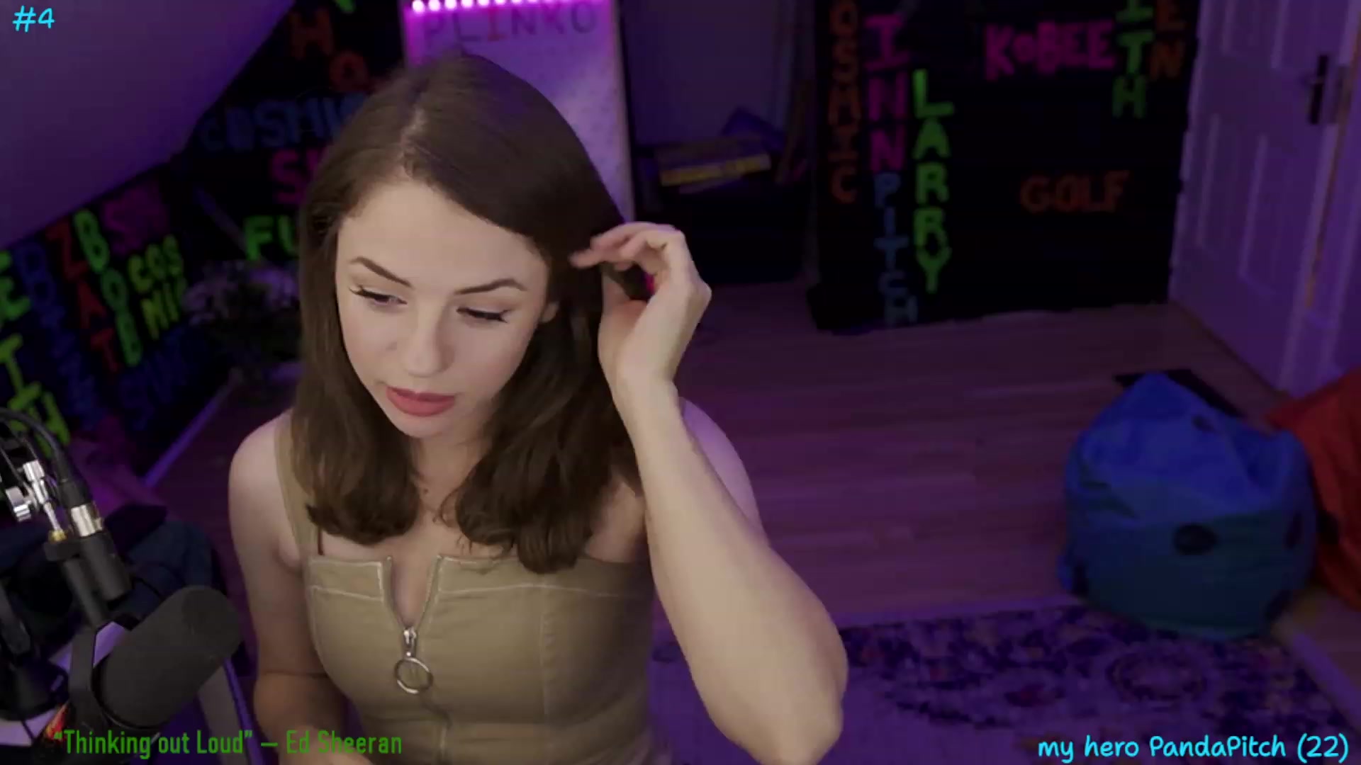 Gallery image thumbnail from BrophiesDom's myfreecams stream on, 07/19/2023, 05:09 image 10 of 20