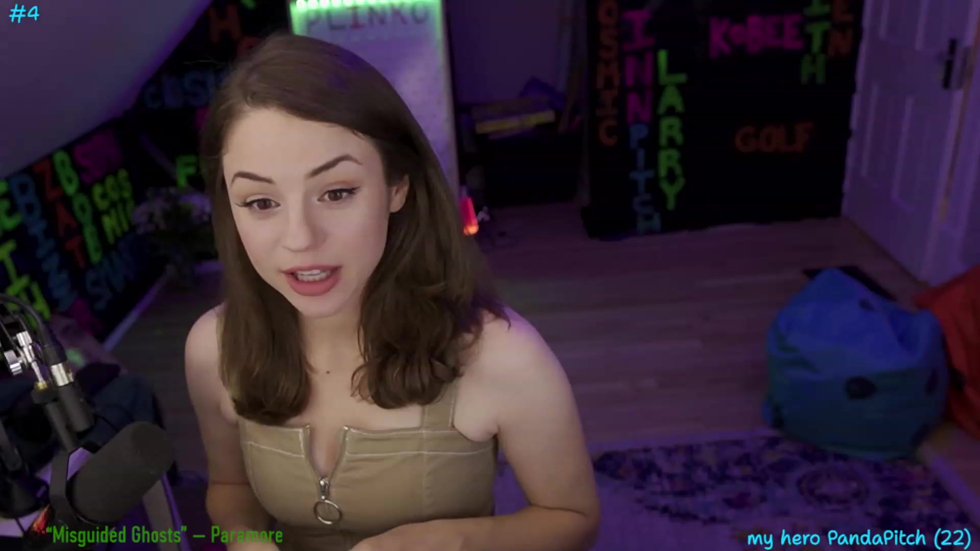 Gallery image thumbnail from BrophiesDom's myfreecams stream on, 07/19/2023, 05:09 image 4 of 20