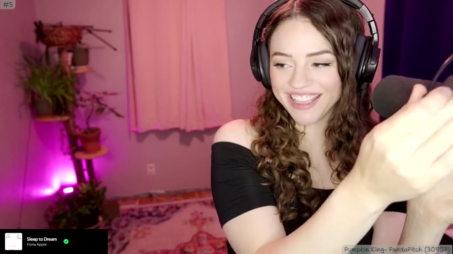 Gallery image thumbnail from Brophietopia's myfreecams stream on, 10/02/2025, 06:53 image 7 of 20