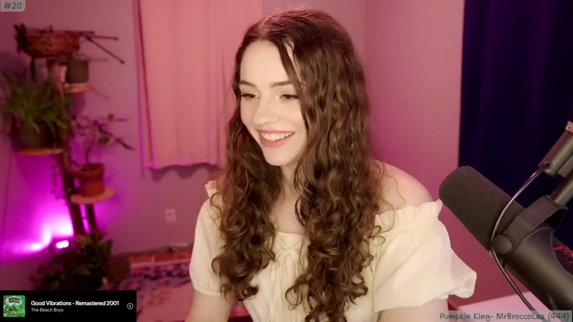 Gallery image thumbnail from Brophietopia's myfreecams stream on, 10/04/2025, 07:13 image 7 of 20