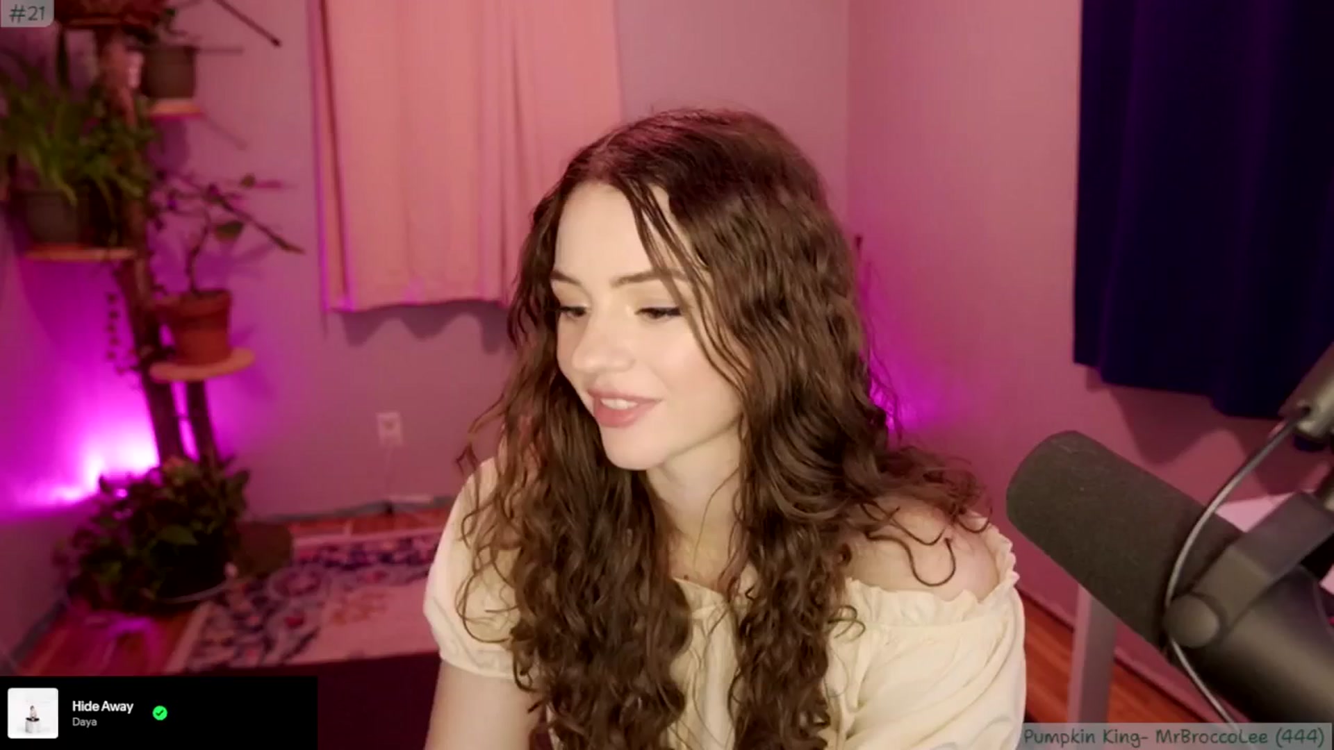 Gallery image thumbnail from Brophietopia's myfreecams stream on, 10/04/2025, 07:13 image 14 of 20