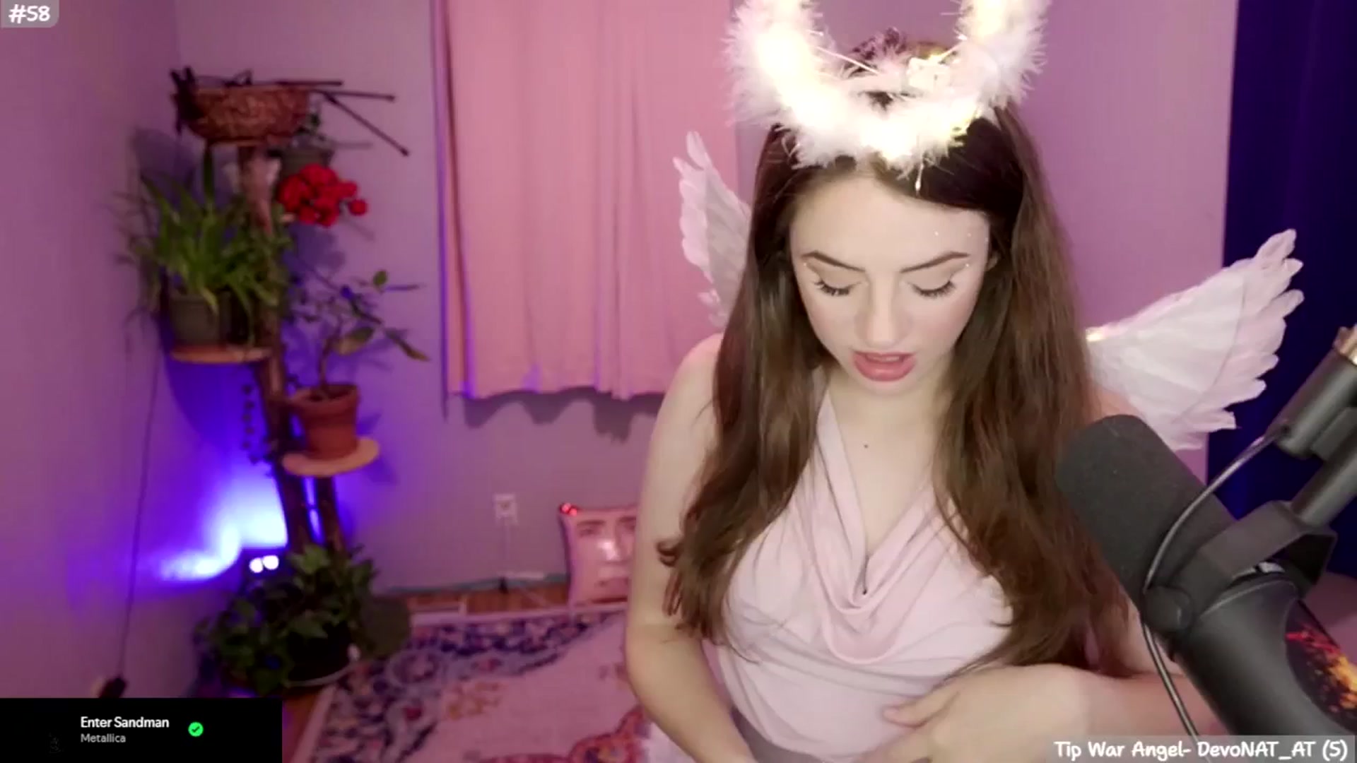 Gallery image thumbnail from Brophietopia's myfreecams stream on, 10/16/2025, 04:46 image 3 of 20